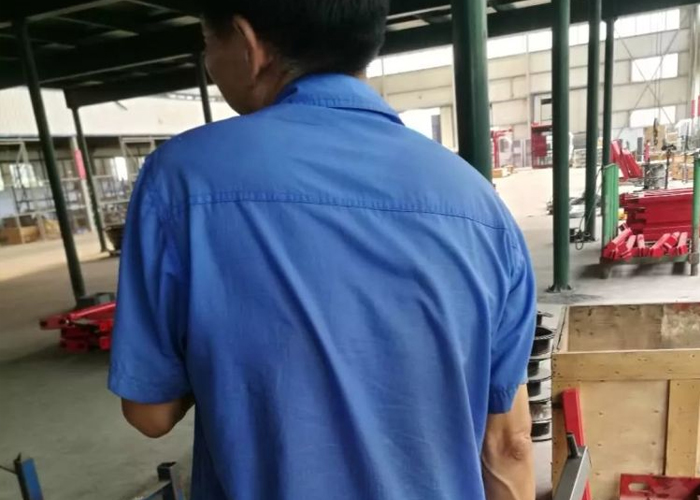 烈日下的擔當、高溫下的堅持